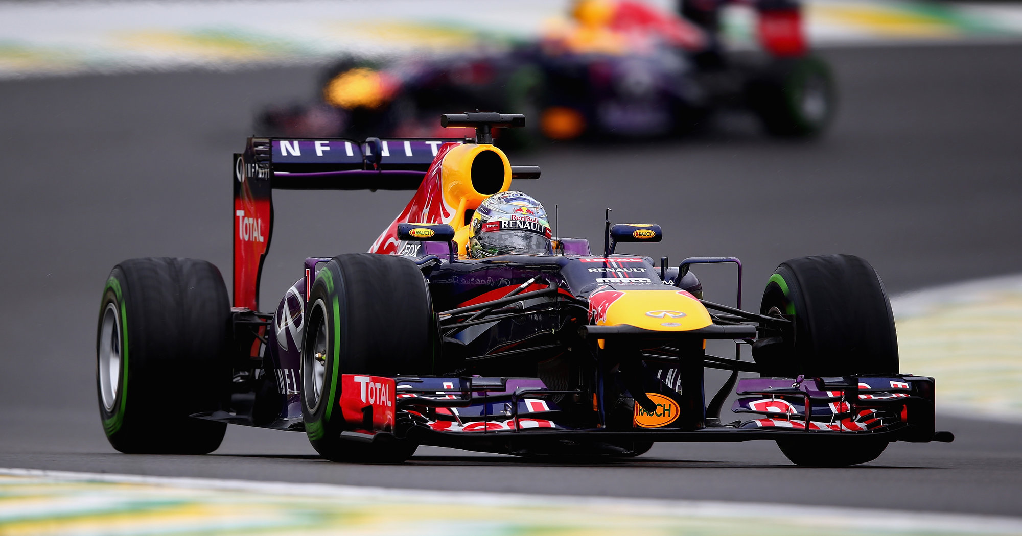 Audi có thể khiến Red Bull từ bỏ ý định rút khỏi F1